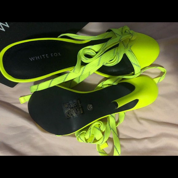 Neon Green reflective wrap heels - Picture 2 of 3